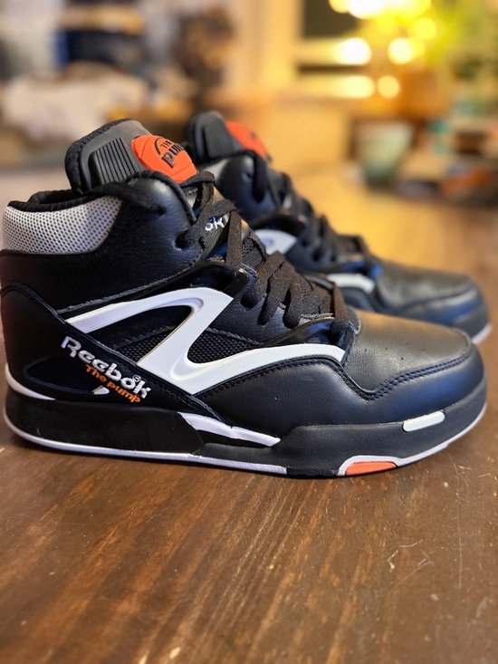 Reebok Other - Reebok Pump Omni Zone II Dee Brown Sneakers - Size 9M